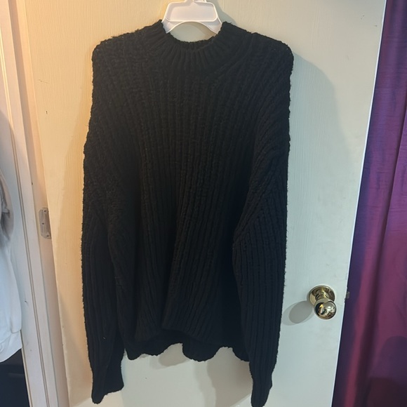 River Island Studio Slouchy Crewneck Sweater - Picture 4 of 4
